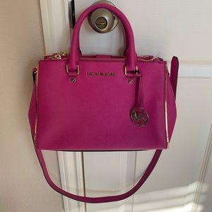 michael kors authentic purse